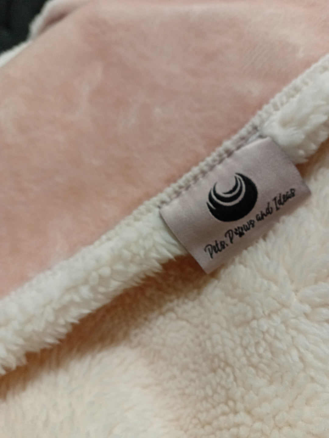 Warm Snuggly Waterproof Pet Blanket - White Paw